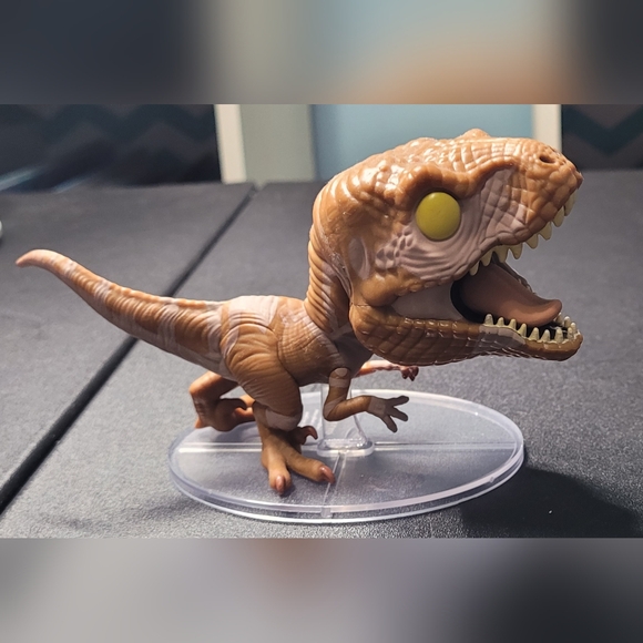 Jurassic World Atrociraptor "Red" FINAL MARKDOWN - Picture 1 of 4